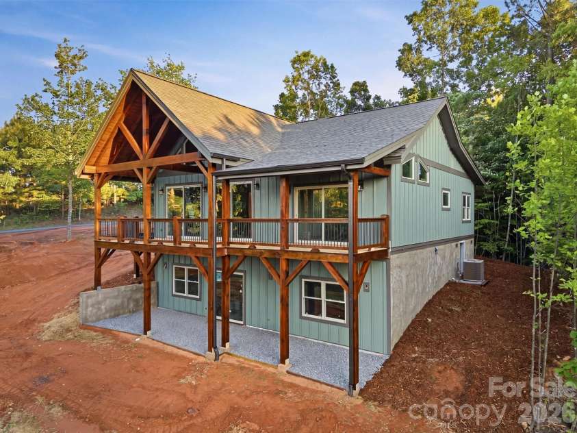 500 Grandview Peaks Drive, Nebo, NC 28761.  MLS# CAR4364035, YatesRealty ID 20800. 