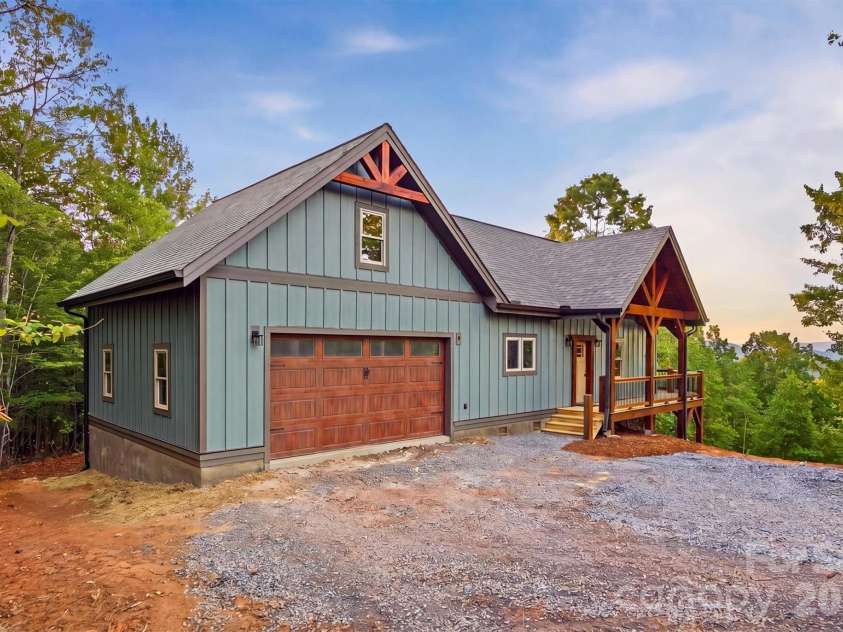 500 Grandview Peaks Drive, Nebo, NC 28761.  MLS# CAR4364035, YatesRealty ID 20800. 