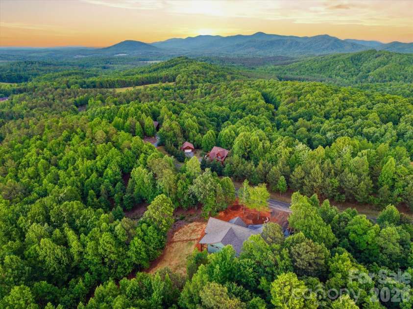 500 Grandview Peaks Drive, Nebo, NC 28761.  MLS# CAR4364035, YatesRealty ID 20800. 