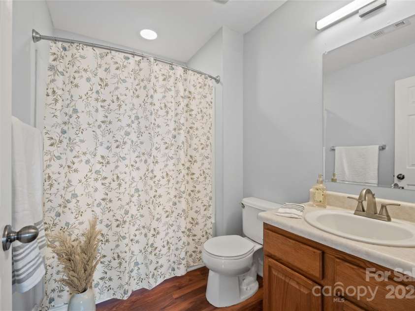 233 Waterlynn Road, Mooresville, NC 28117.  MLS# CAR4251215, YatesRealty ID 20801. 