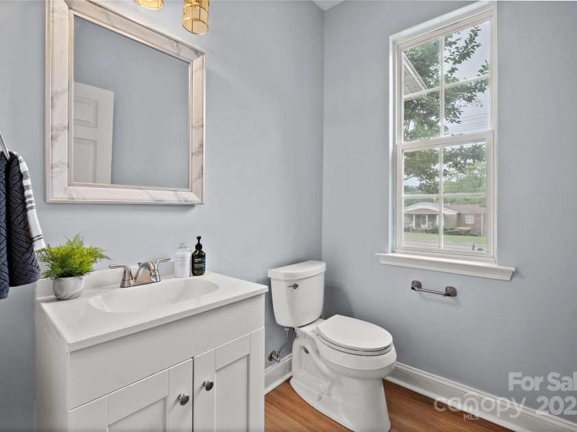 233 Waterlynn Road, Mooresville, NC 28117.  MLS# CAR4251215, YatesRealty ID 20801. Powder bath downstairs