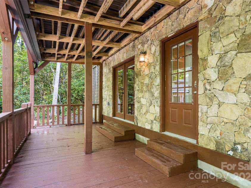 153 Buckner Road, Black Mountain, NC 28711.  MLS# CAR4295249, YatesRealty ID 20802. 