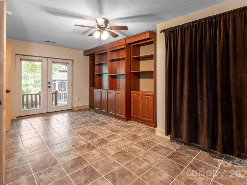 153 Buckner Road, Black Mountain, NC 28711.  MLS# CAR4295249, YatesRealty ID 20802. 