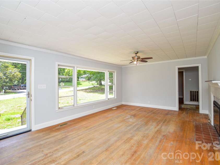 605 Gillsbrook Road, Lancaster, SC 29720.  MLS# CAR4379720, YatesRealty ID 20802. 