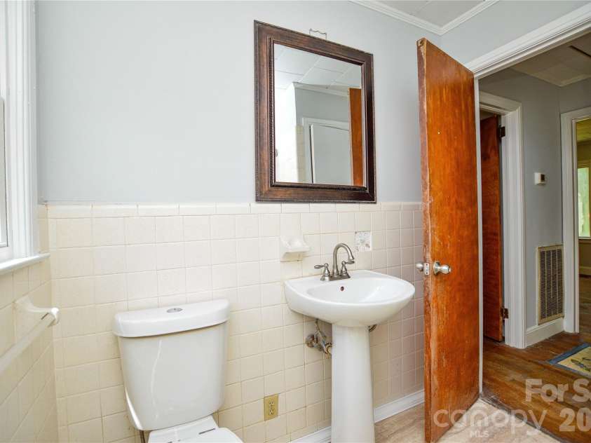 605 Gillsbrook Road, Lancaster, SC 29720.  MLS# CAR4379720, YatesRealty ID 20802. 