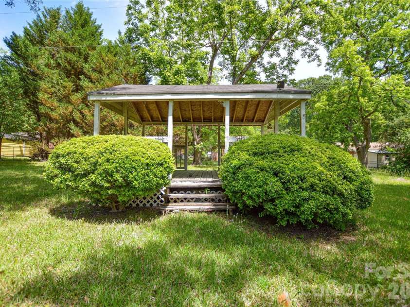 605 Gillsbrook Road, Lancaster, SC 29720.  MLS# CAR4379720, YatesRealty ID 20802. 