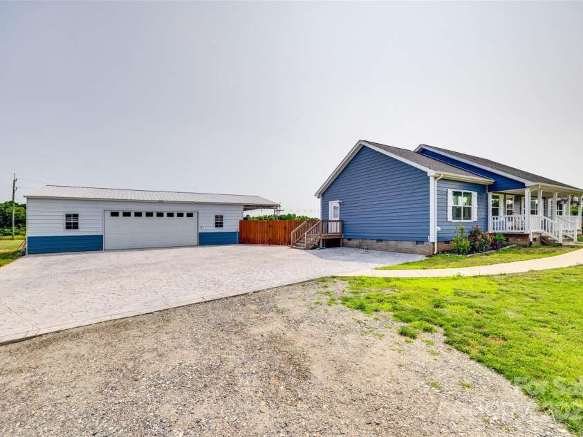 2268 Westbrook Road, Edgemoor, SC 29712.  MLS# CAR4261116, YatesRealty ID 20804. Detached garage/storage building