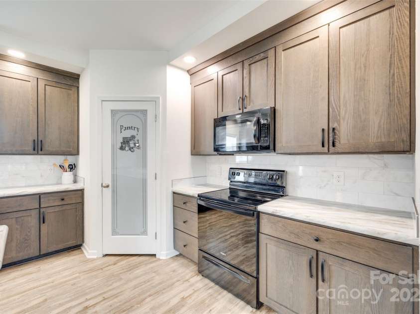 2268 Westbrook Road, Edgemoor, SC 29712.  MLS# CAR4261116, YatesRealty ID 20804. Kitchen