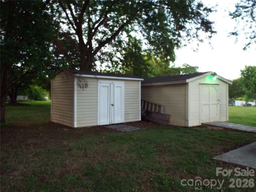 3120 Basilwood Circle, Monroe, NC 28110.  MLS# CAR4376004, YatesRealty ID 20804. 