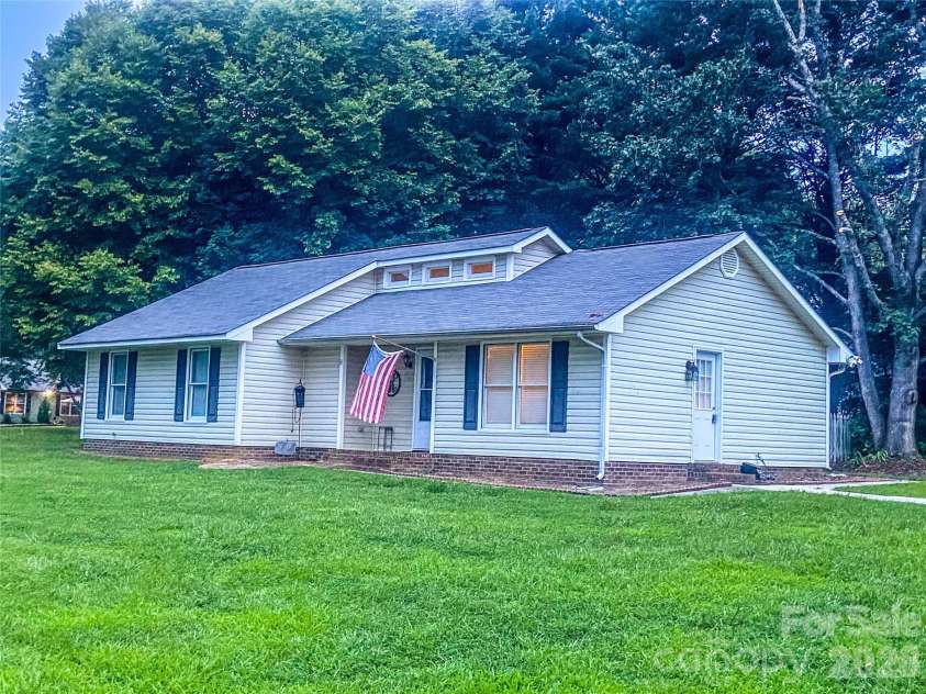 3120 Basilwood Circle, Monroe, NC 28110.  MLS# CAR4376004, YatesRealty ID 20804. 