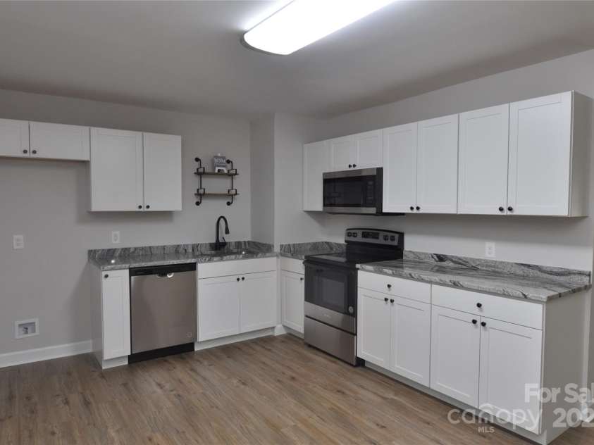 1277 Eden Drive, Chester, SC 29706.  MLS# CAR4259751, YatesRealty ID 20805. 