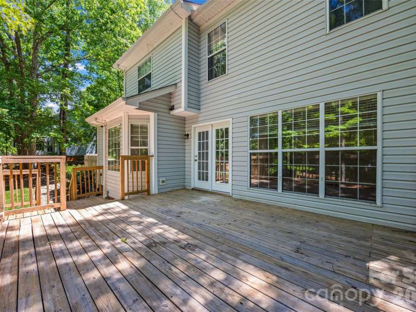 9139 Morgan Glenn Drive, Mint Hill, NC 28227.  MLS# CAR4378842, YatesRealty ID 20805. Deck