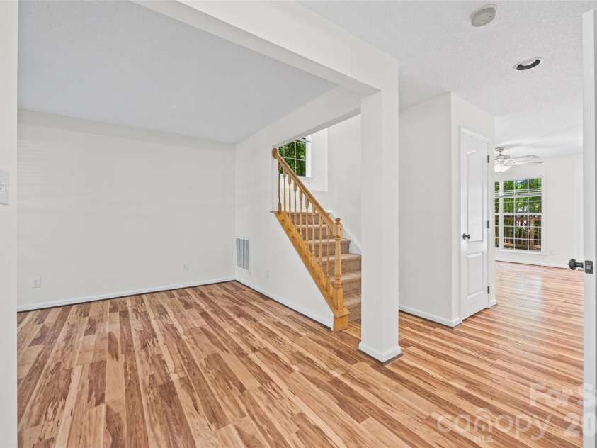 9139 Morgan Glenn Drive, Mint Hill, NC 28227.  MLS# CAR4378842, YatesRealty ID 20805. Living Room