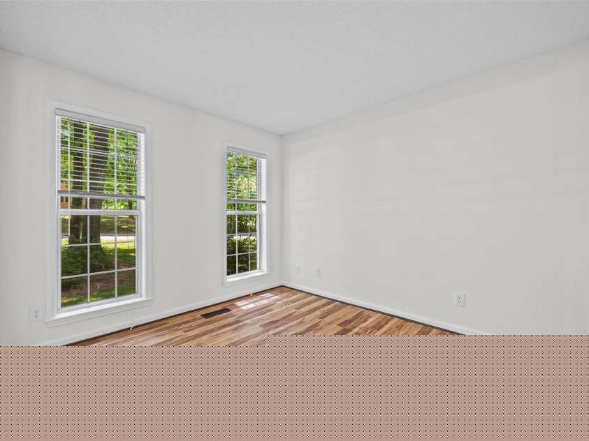 9139 Morgan Glenn Drive, Mint Hill, NC 28227.  MLS# CAR4378842, YatesRealty ID 20805. Living Room