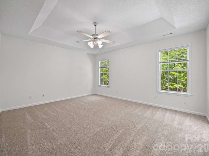9139 Morgan Glenn Drive, Mint Hill, NC 28227.  MLS# CAR4378842, YatesRealty ID 20805. Primary Suite