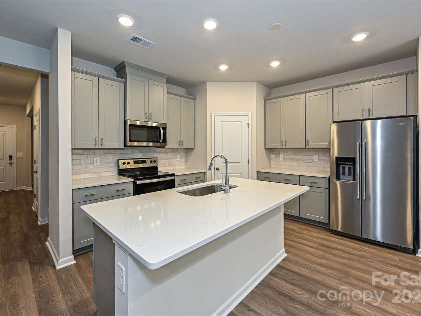 2101 Sunflower Circle, Newton, NC 28658.  MLS# CAR4334181, YatesRealty ID 20806. 