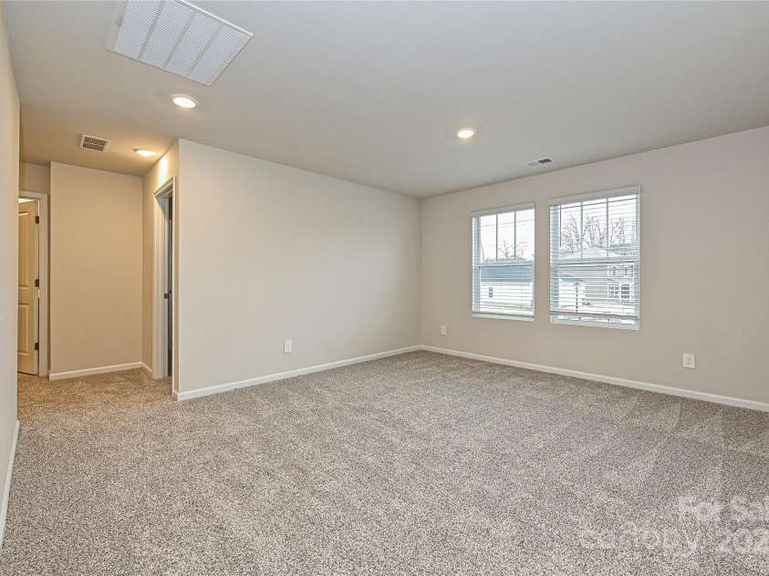 2101 Sunflower Circle, Newton, NC 28658.  MLS# CAR4334181, YatesRealty ID 20806. 