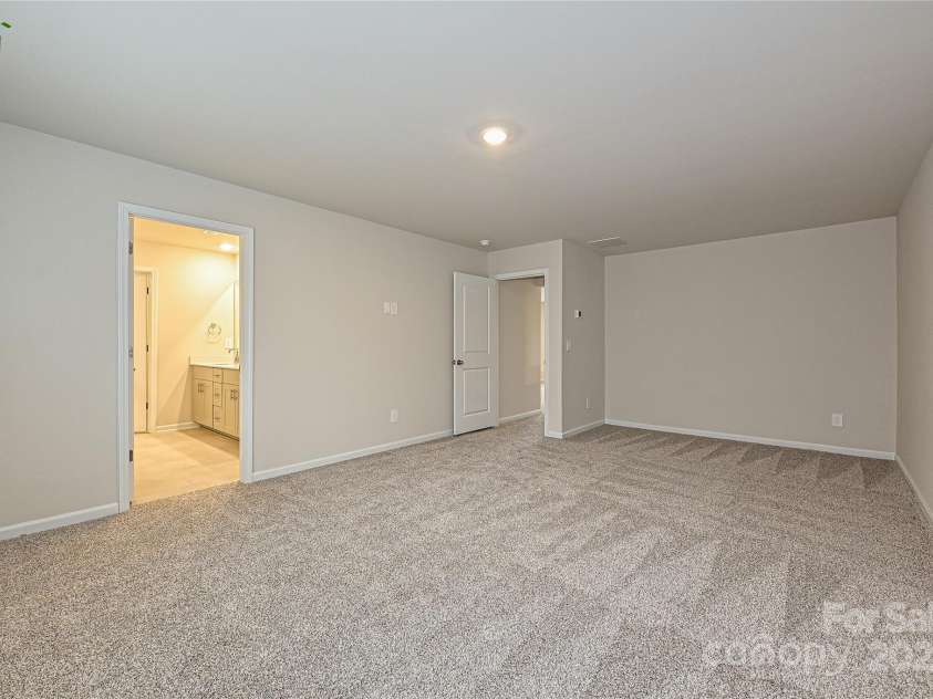 2101 Sunflower Circle, Newton, NC 28658.  MLS# CAR4334181, YatesRealty ID 20806. 