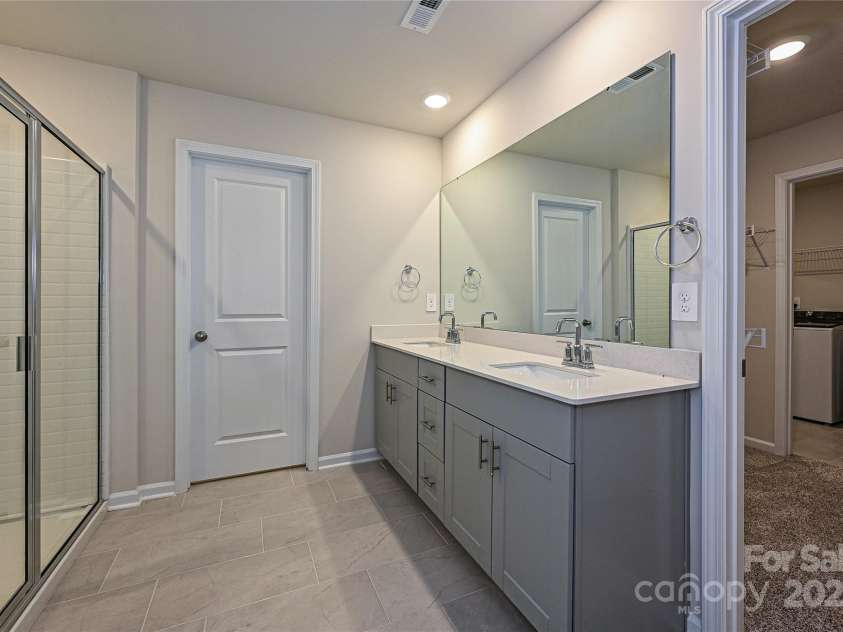 2101 Sunflower Circle, Newton, NC 28658.  MLS# CAR4334181, YatesRealty ID 20806. 