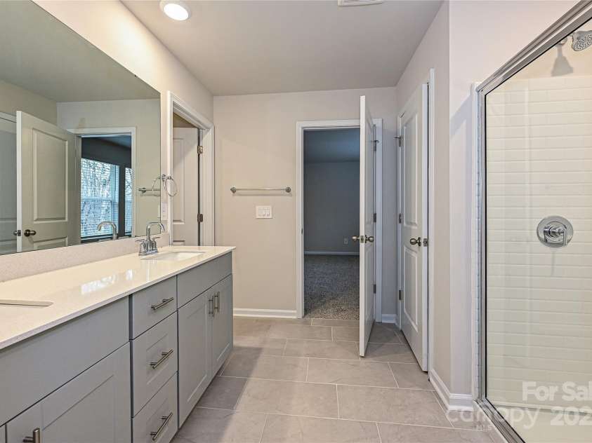 2101 Sunflower Circle, Newton, NC 28658.  MLS# CAR4334181, YatesRealty ID 20806. 
