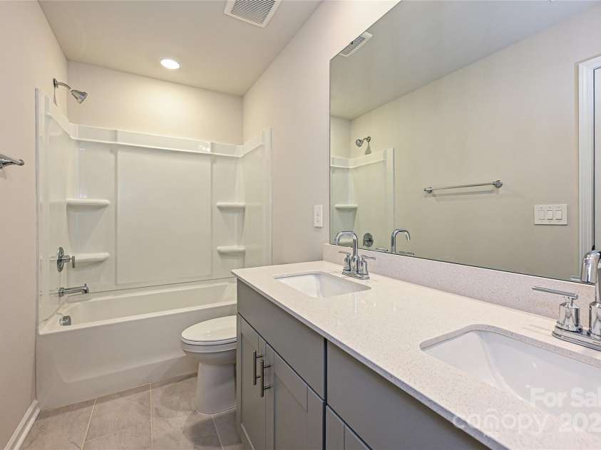 2101 Sunflower Circle, Newton, NC 28658.  MLS# CAR4334181, YatesRealty ID 20806. 