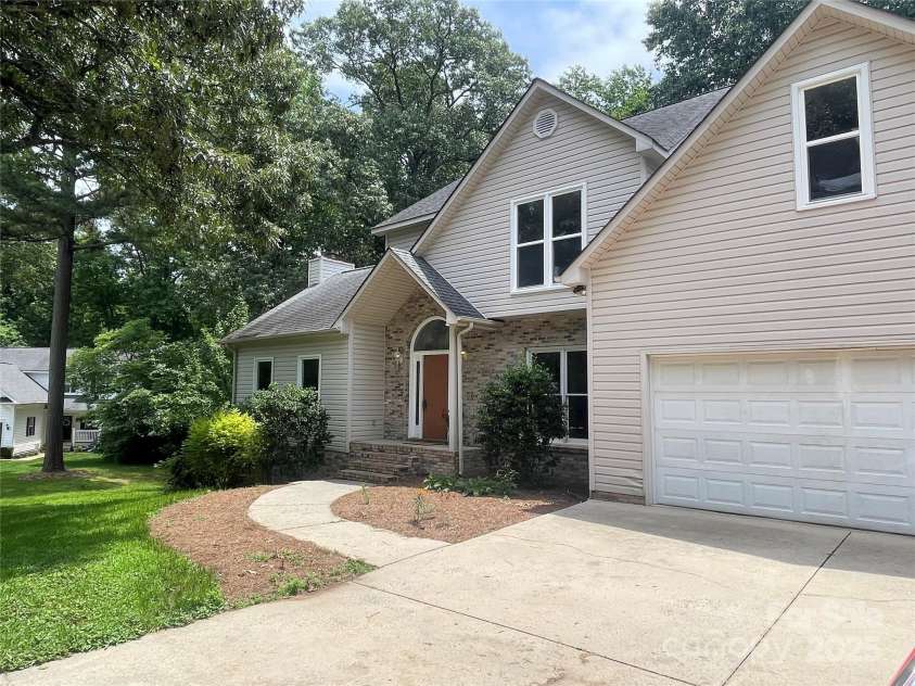 7306 Timbercreek Court, Denver, NC 28037.  MLS# CAR4231186, YatesRealty ID 20806. 