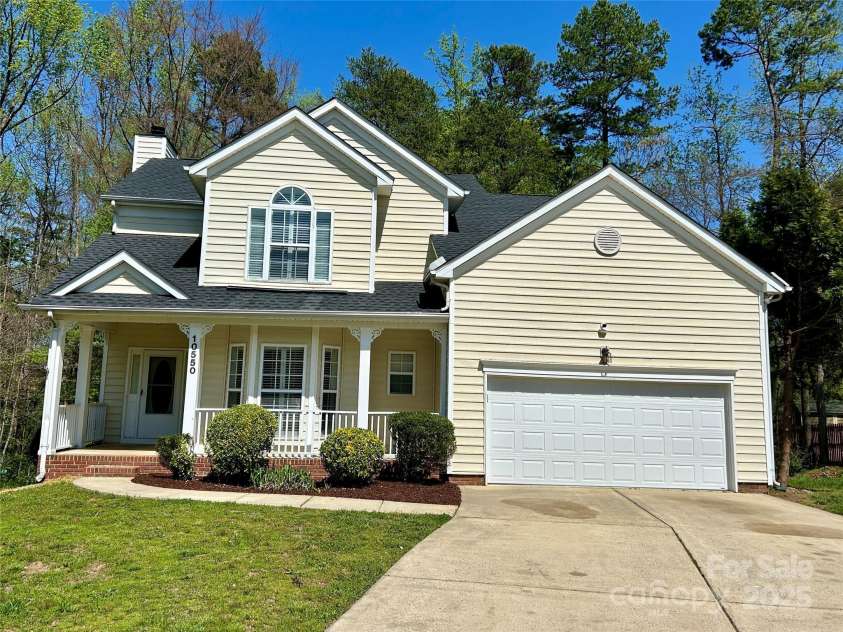 10550 Worsley Lane, Charlotte, NC 28269.  MLS# CAR4223421, YatesRealty ID 20807. 