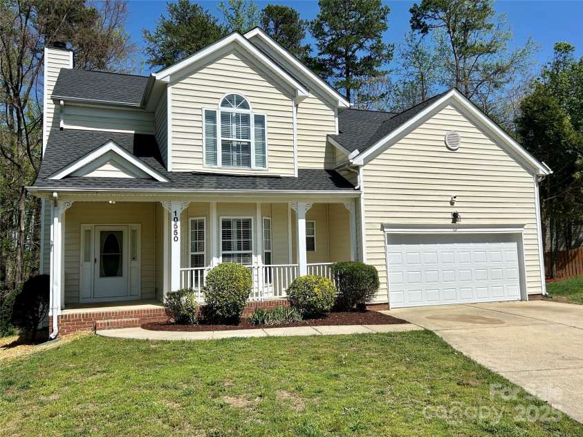 10550 Worsley Lane, Charlotte, NC 28269.  MLS# CAR4223421, YatesRealty ID 20807. 