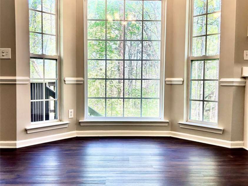 10550 Worsley Lane, Charlotte, NC 28269.  MLS# CAR4223421, YatesRealty ID 20807. 