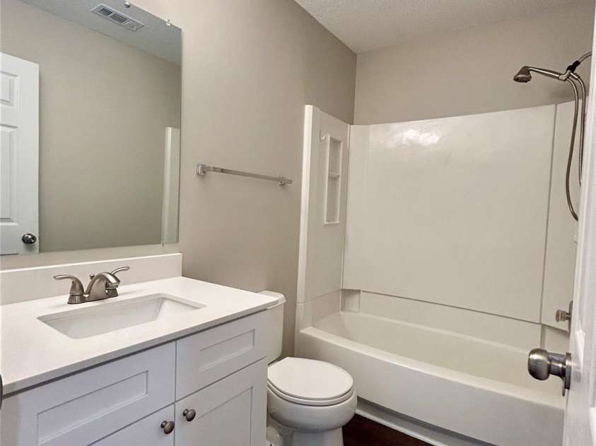 10550 Worsley Lane, Charlotte, NC 28269.  MLS# CAR4223421, YatesRealty ID 20807. 