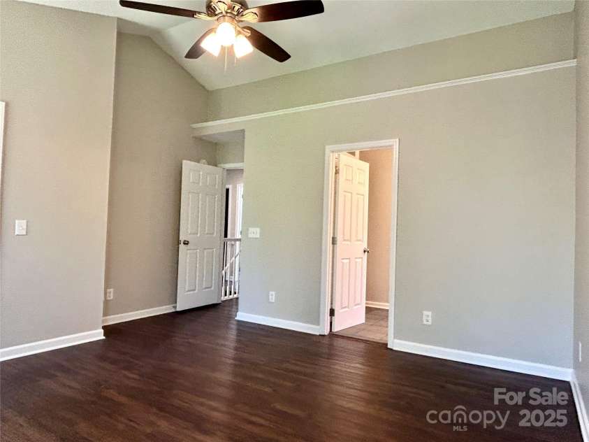 10550 Worsley Lane, Charlotte, NC 28269.  MLS# CAR4223421, YatesRealty ID 20807. 