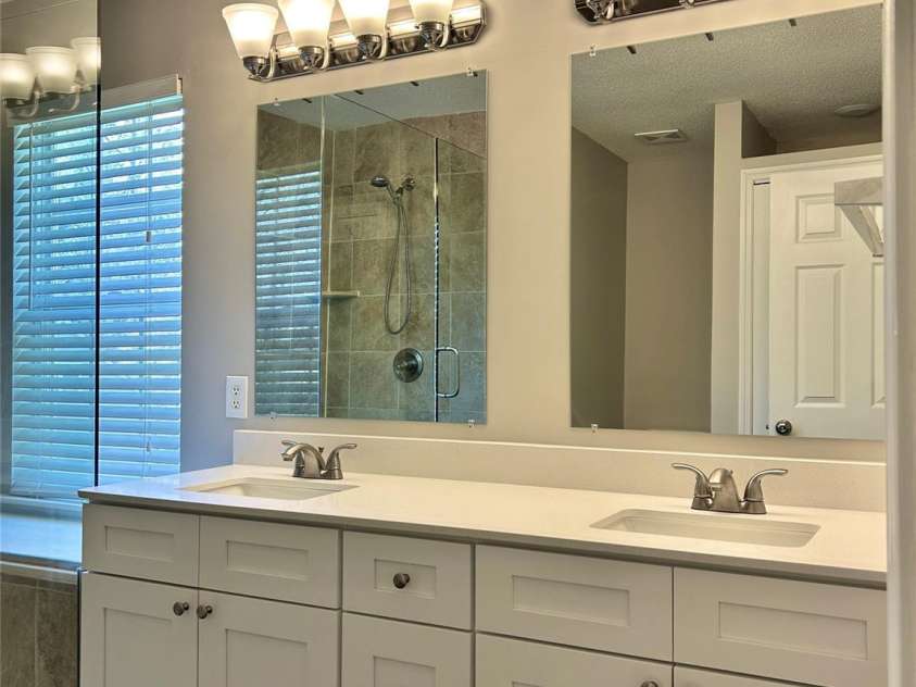 10550 Worsley Lane, Charlotte, NC 28269.  MLS# CAR4223421, YatesRealty ID 20807. 