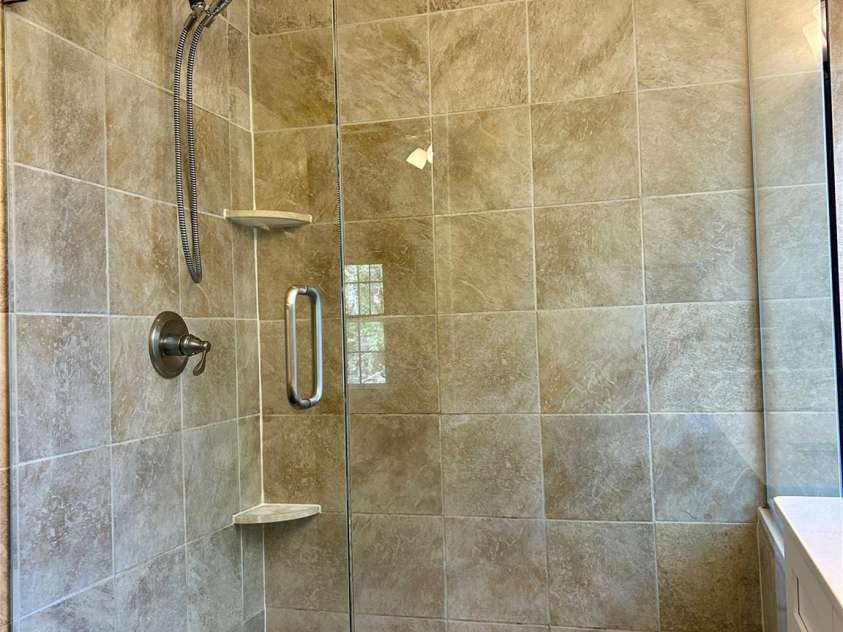10550 Worsley Lane, Charlotte, NC 28269.  MLS# CAR4223421, YatesRealty ID 20807. 