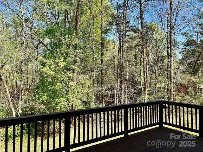 10550 Worsley Lane, Charlotte, NC 28269.  MLS# CAR4223421, YatesRealty ID 20807. 