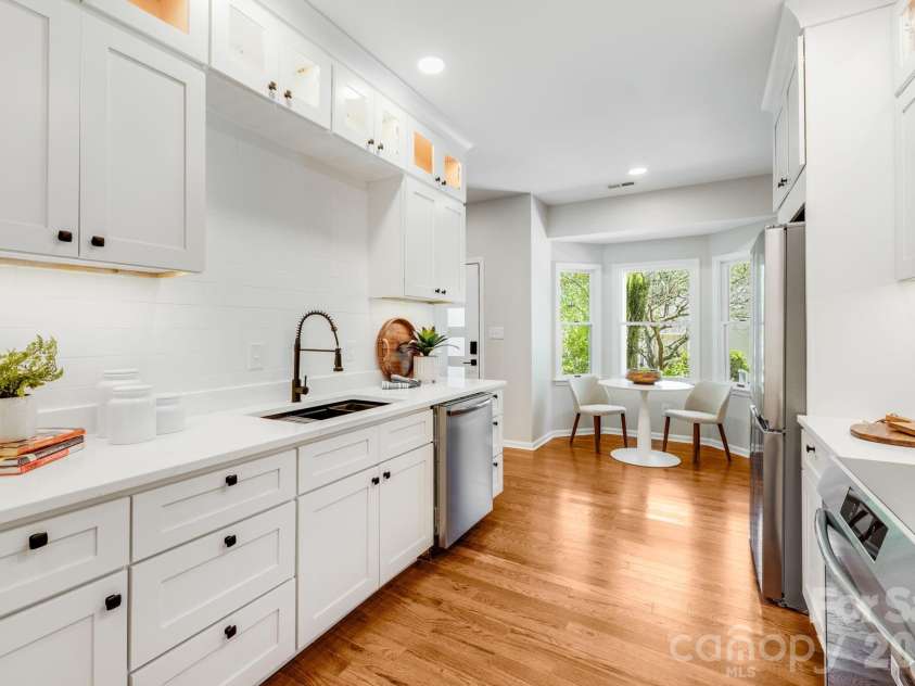 132 Fox Cross Drive, Brevard, NC 28712.  MLS# CAR4375876, YatesRealty ID 20807. 