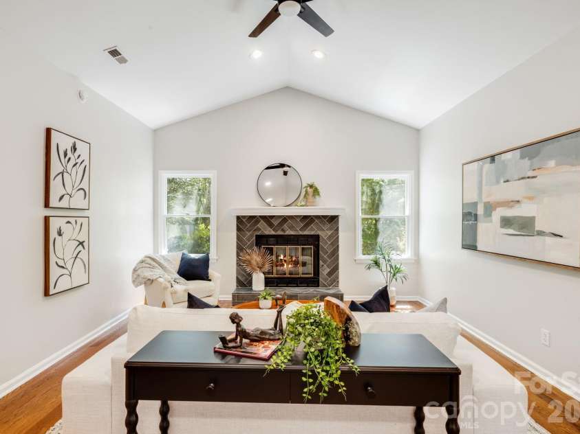 132 Fox Cross Drive, Brevard, NC 28712.  MLS# CAR4375876, YatesRealty ID 20807. 