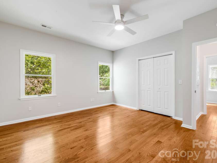 132 Fox Cross Drive, Brevard, NC 28712.  MLS# CAR4375876, YatesRealty ID 20807. 