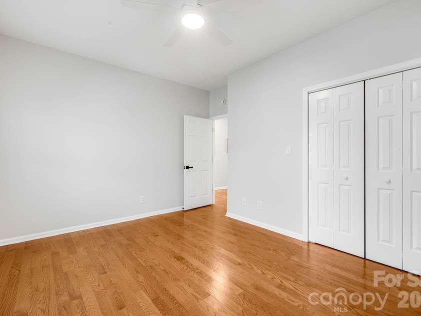 132 Fox Cross Drive, Brevard, NC 28712.  MLS# CAR4375876, YatesRealty ID 20807. 