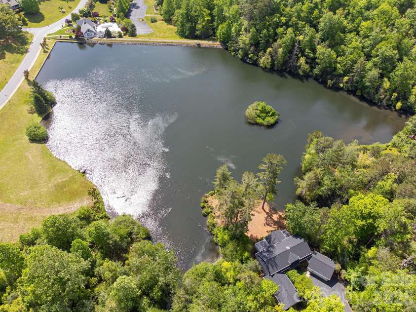 132 Fox Cross Drive, Brevard, NC 28712.  MLS# CAR4375876, YatesRealty ID 20807. 