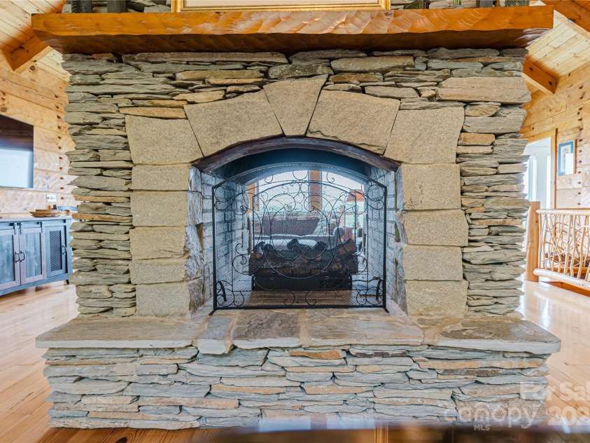 1730 Eagles Roost Road, Bryson City, NC 28713.  MLS# CAR4266458, YatesRealty ID 20808. 