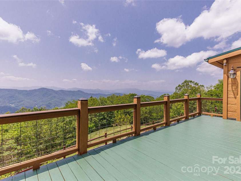 1730 Eagles Roost Road, Bryson City, NC 28713.  MLS# CAR4266458, YatesRealty ID 20808. 