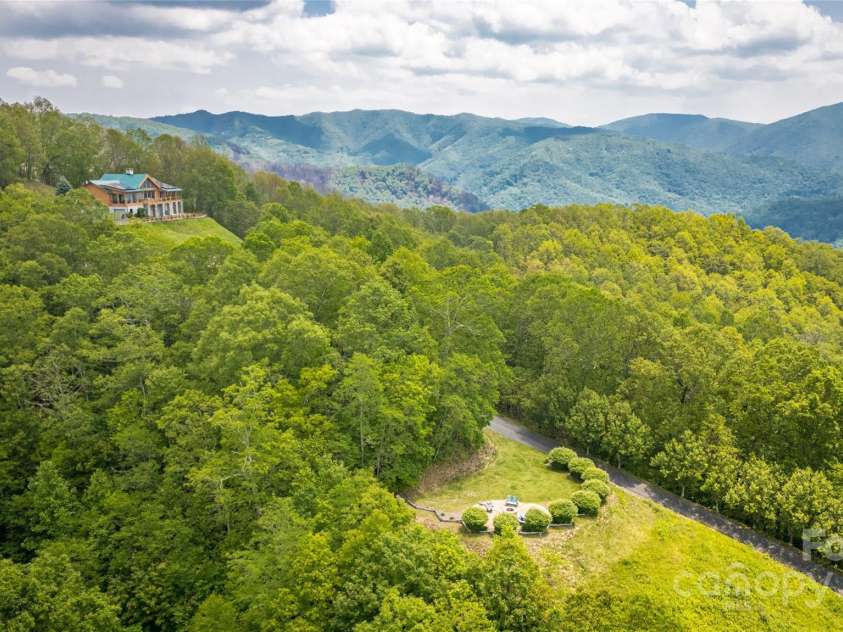 1730 Eagles Roost Road, Bryson City, NC 28713.  MLS# CAR4266458, YatesRealty ID 20808. 