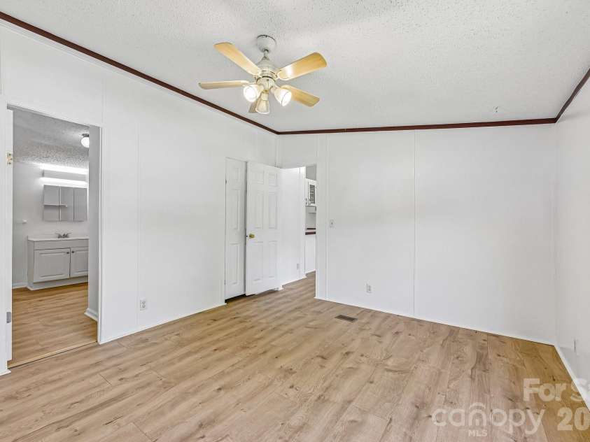 717 Rock Castle Drive, York, SC 29745.  MLS# CAR4376272, YatesRealty ID 20808. 