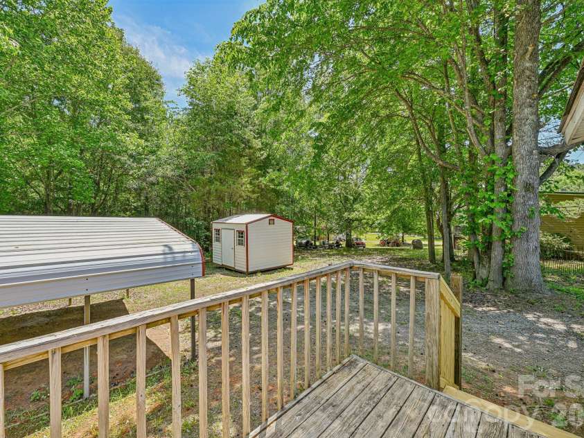 717 Rock Castle Drive, York, SC 29745.  MLS# CAR4376272, YatesRealty ID 20808. 