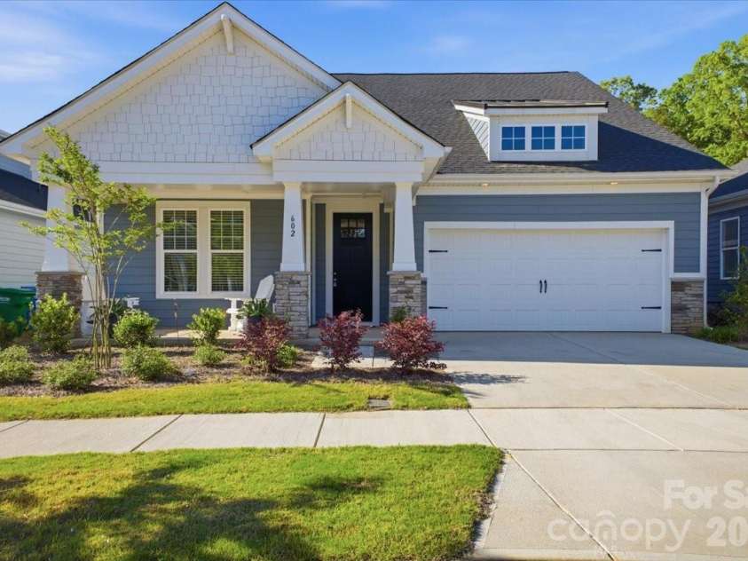 602 Banter Lane, Cramerton, NC 28032.  MLS# CAR4370237, YatesRealty ID 20809. 