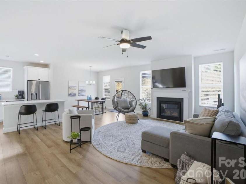 602 Banter Lane, Cramerton, NC 28032.  MLS# CAR4370237, YatesRealty ID 20809. 