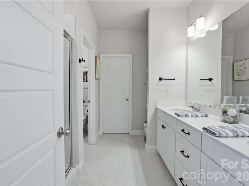 602 Banter Lane, Cramerton, NC 28032.  MLS# CAR4370237, YatesRealty ID 20809. 