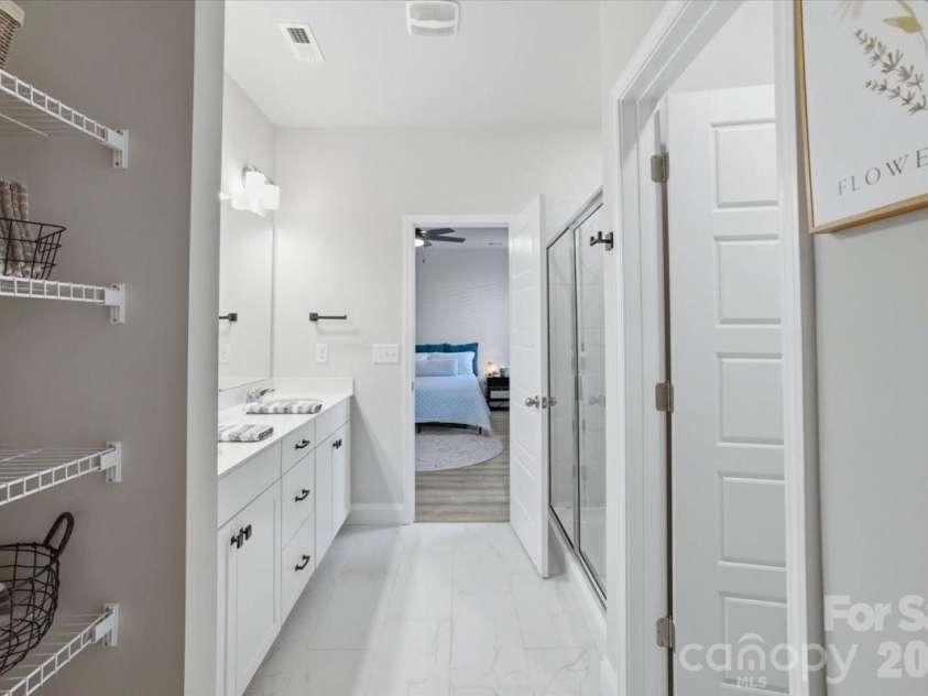 602 Banter Lane, Cramerton, NC 28032.  MLS# CAR4370237, YatesRealty ID 20809. 