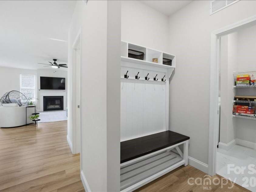 602 Banter Lane, Cramerton, NC 28032.  MLS# CAR4370237, YatesRealty ID 20809. 