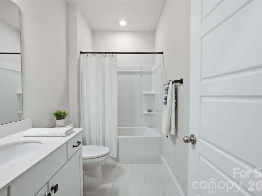 602 Banter Lane, Cramerton, NC 28032.  MLS# CAR4370237, YatesRealty ID 20809. 
